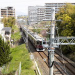 阪急電車 南千里へ(佐竹台1丁目 2020年4月16日)