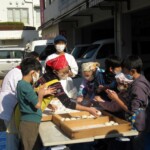 みんなで餅まるめ